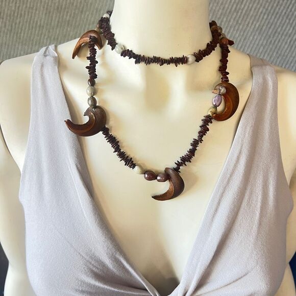 70's Vintage Necklace Hawaiian Koa Apple Seed Brown Puka Shell Tourist Lei Boho - Picture 1 of 11